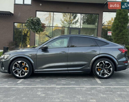 Серый Ауди E-Tron, объемом двигателя 0 л и пробегом 119 тыс. км за 41500 $, фото 8 на Automoto.ua