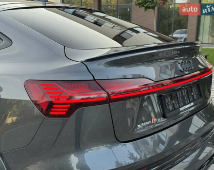 Серый Ауди E-Tron, объемом двигателя 0 л и пробегом 119 тыс. км за 41500 $, фото 23 на Automoto.ua