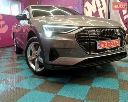 Серый Ауди E-Tron, объемом двигателя 0 л и пробегом 60 тыс. км за 29990 $, фото 11 на Automoto.ua