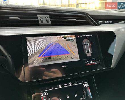 Сірий Ауді E-Tron, об'ємом двигуна 0 л та пробігом 45 тис. км за 33999 $, фото 71 на Automoto.ua