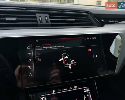 Серый Ауди E-Tron, объемом двигателя 0 л и пробегом 119 тыс. км за 41500 $, фото 45 на Automoto.ua