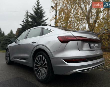 Сірий Ауді E-Tron, об'ємом двигуна 0 л та пробігом 39 тис. км за 39800 $, фото 7 на Automoto.ua