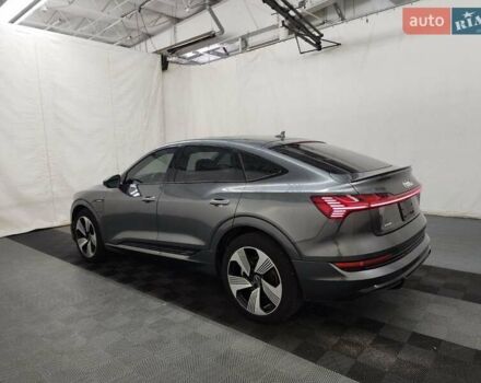 Сірий Ауді E-Tron, об'ємом двигуна 0 л та пробігом 43 тис. км за 41999 $, фото 32 на Automoto.ua