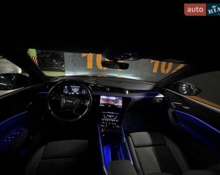 Серый Ауди E-Tron, объемом двигателя 0 л и пробегом 47 тыс. км за 40500 $, фото 22 на Automoto.ua
