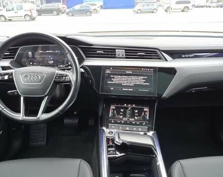Сірий Ауді E-Tron, об'ємом двигуна 0 л та пробігом 140 тис. км за 28800 $, фото 82 на Automoto.ua