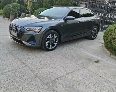 Сірий Ауді E-Tron, об'ємом двигуна 0 л та пробігом 110 тис. км за 33700 $, фото 23 на Automoto.ua