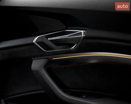 Сірий Ауді E-Tron, об'ємом двигуна 0 л та пробігом 69 тис. км за 39700 $, фото 18 на Automoto.ua