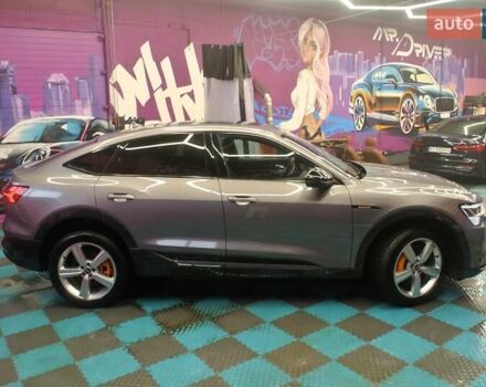 Серый Ауди E-Tron, объемом двигателя 0 л и пробегом 60 тыс. км за 29990 $, фото 9 на Automoto.ua