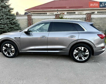 Серый Ауди E-Tron, объемом двигателя 0 л и пробегом 78 тыс. км за 33000 $, фото 14 на Automoto.ua