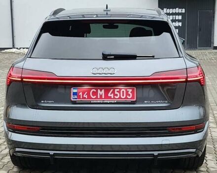 Сірий Ауді E-Tron, об'ємом двигуна 0 л та пробігом 117 тис. км за 27200 $, фото 11 на Automoto.ua