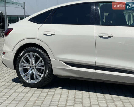 Сірий Ауді E-Tron, об'ємом двигуна 0 л та пробігом 38 тис. км за 39500 $, фото 7 на Automoto.ua