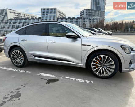 Серый Ауди E-Tron, объемом двигателя 0 л и пробегом 32 тыс. км за 41990 $, фото 31 на Automoto.ua