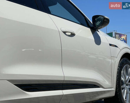 Сірий Ауді E-Tron, об'ємом двигуна 0 л та пробігом 38 тис. км за 39500 $, фото 8 на Automoto.ua