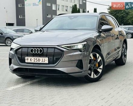 Ауди E-Tron 2021 в Тернополе на Automoto.ua Серый Ауди E-Tron, объемом двигателя 0 л и пробегом 85 тыс. км за 27999 $, фото 2 на Automoto.ua