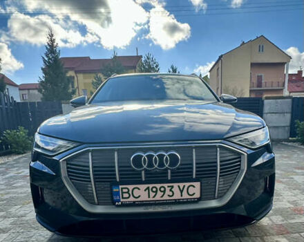 Серый Ауди E-Tron, объемом двигателя 0 л и пробегом 79 тыс. км за 36500 $, фото 2 на Automoto.ua