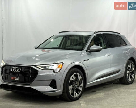 Серый Ауди E-Tron, объемом двигателя 0 л и пробегом 44 тыс. км за 33000 $, фото 4 на Automoto.ua