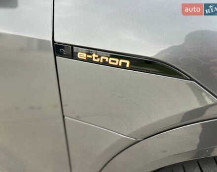 Серый Ауди E-Tron, объемом двигателя 0 л и пробегом 125 тыс. км за 34999 $, фото 109 на Automoto.ua
