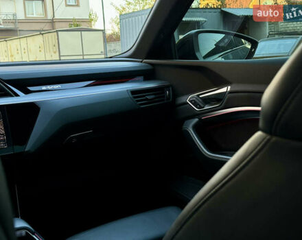 Сірий Ауді E-Tron, об'ємом двигуна 0 л та пробігом 47 тис. км за 45000 $, фото 56 на Automoto.ua