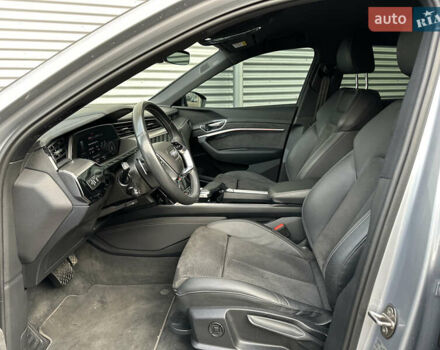 Сірий Ауді E-Tron, об'ємом двигуна 0 л та пробігом 45 тис. км за 33999 $, фото 62 на Automoto.ua