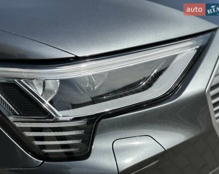 Серый Ауди E-Tron, объемом двигателя 0 л и пробегом 59 тыс. км за 37396 $, фото 5 на Automoto.ua
