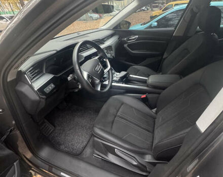 Серый Ауди E-Tron, объемом двигателя 0 л и пробегом 47 тыс. км за 27000 $, фото 12 на Automoto.ua