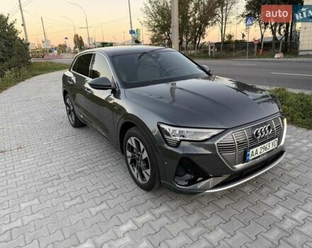 Серый Ауди E-Tron, объемом двигателя 0 л и пробегом 44 тыс. км за 33900 $, фото 25 на Automoto.ua