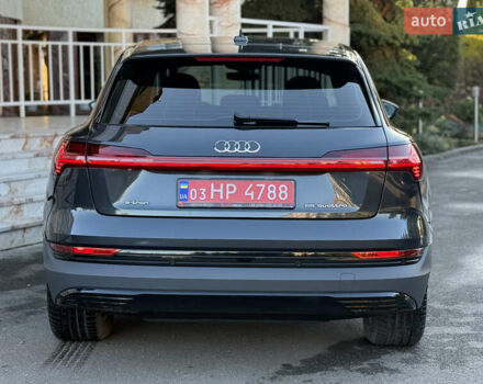 Серый Ауди E-Tron, объемом двигателя 0 л и пробегом 125 тыс. км за 26900 $, фото 16 на Automoto.ua