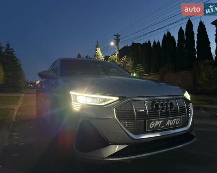 Сірий Ауді E-Tron, об'ємом двигуна 0 л та пробігом 39 тис. км за 39800 $, фото 2 на Automoto.ua