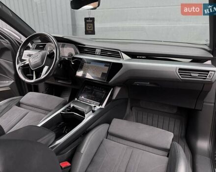 Серый Ауди E-Tron, объемом двигателя 0 л и пробегом 149 тыс. км за 29300 $, фото 56 на Automoto.ua