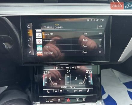 Ауди E-Tron 2021 в Тернополе на Automoto.ua Серый Ауди E-Tron, объемом двигателя 0 л и пробегом 85 тыс. км за 27999 $, фото 32 на Automoto.ua