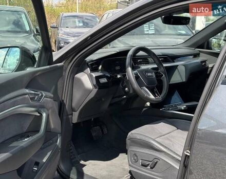 Серый Ауди E-Tron, объемом двигателя 0 л и пробегом 115 тыс. км за 37600 $, фото 31 на Automoto.ua