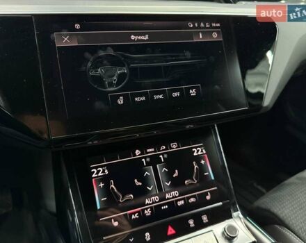 Сірий Ауді E-Tron, об'ємом двигуна 0 л та пробігом 86 тис. км за 37423 $, фото 33 на Automoto.ua