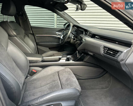 Сірий Ауді E-Tron, об'ємом двигуна 0 л та пробігом 45 тис. км за 33999 $, фото 23 на Automoto.ua