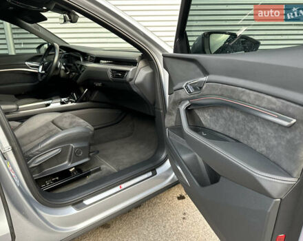 Сірий Ауді E-Tron, об'ємом двигуна 0 л та пробігом 45 тис. км за 33999 $, фото 20 на Automoto.ua