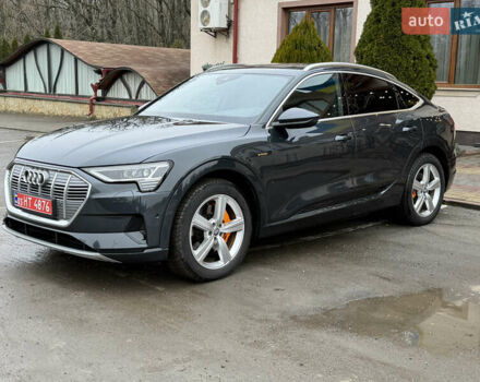 Серый Ауди E-Tron, объемом двигателя 0 л и пробегом 126 тыс. км за 29999 $, фото 11 на Automoto.ua