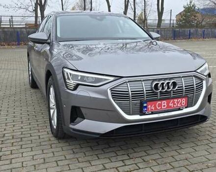 Сірий Ауді E-Tron, об'ємом двигуна 0 л та пробігом 140 тис. км за 28800 $, фото 28 на Automoto.ua