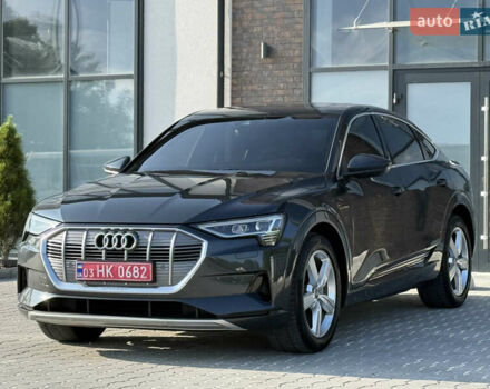Серый Ауди E-Tron, объемом двигателя 0 л и пробегом 93 тыс. км за 28450 $, фото 8 на Automoto.ua