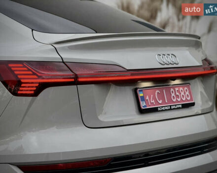 Серый Ауди E-Tron, объемом двигателя 0 л и пробегом 36 тыс. км за 45445 $, фото 23 на Automoto.ua