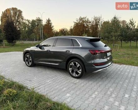 Серый Ауди E-Tron, объемом двигателя 0 л и пробегом 44 тыс. км за 33900 $, фото 35 на Automoto.ua