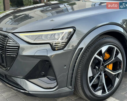Серый Ауди E-Tron, объемом двигателя 0 л и пробегом 119 тыс. км за 41500 $, фото 14 на Automoto.ua