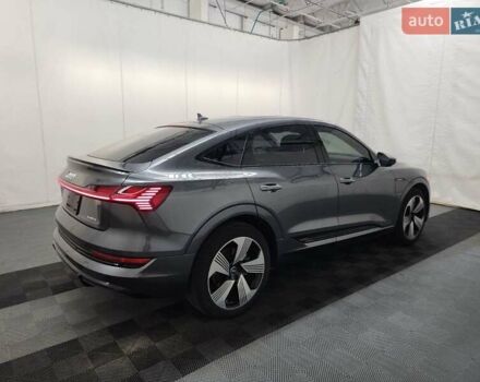 Сірий Ауді E-Tron, об'ємом двигуна 0 л та пробігом 43 тис. км за 41999 $, фото 29 на Automoto.ua