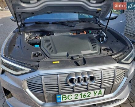 Серый Ауди E-Tron, объемом двигателя 0 л и пробегом 3 тыс. км за 47000 $, фото 7 на Automoto.ua