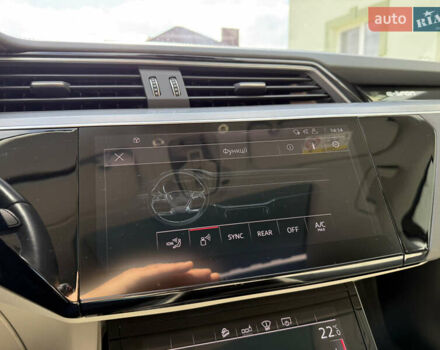 Серый Ауди E-Tron, объемом двигателя 0 л и пробегом 130 тыс. км за 37000 $, фото 73 на Automoto.ua