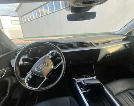 Серый Ауди E-Tron, объемом двигателя 0 л и пробегом 88 тыс. км за 36500 $, фото 15 на Automoto.ua