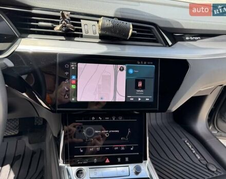 Сірий Ауді E-Tron, об'ємом двигуна 0 л та пробігом 45 тис. км за 48137 $, фото 15 на Automoto.ua