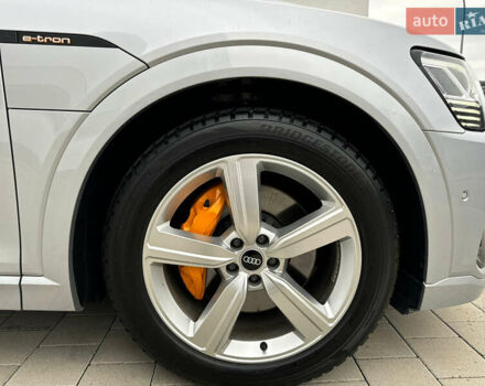 Серый Ауди E-Tron, объемом двигателя 0 л и пробегом 94 тыс. км за 35500 $, фото 4 на Automoto.ua