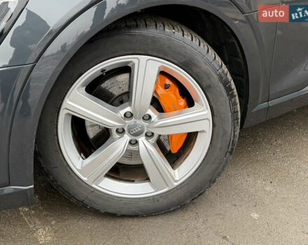 Серый Ауди E-Tron, объемом двигателя 0 л и пробегом 126 тыс. км за 29999 $, фото 5 на Automoto.ua