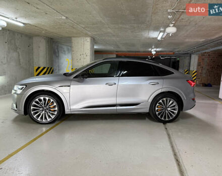 Серый Ауди E-Tron, объемом двигателя 0 л и пробегом 32 тыс. км за 41990 $, фото 3 на Automoto.ua
