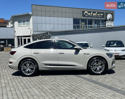 Сірий Ауді E-Tron, об'ємом двигуна 0 л та пробігом 38 тис. км за 39500 $, фото 5 на Automoto.ua