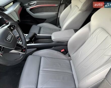 Серый Ауди E-Tron, объемом двигателя 0 л и пробегом 44 тыс. км за 33900 $, фото 9 на Automoto.ua